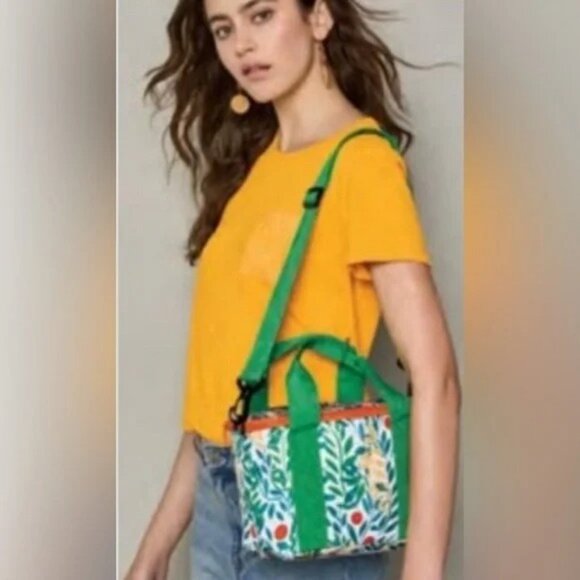 Avon Floral Insulated Cooler Tote NEW - Picture 4 of 5